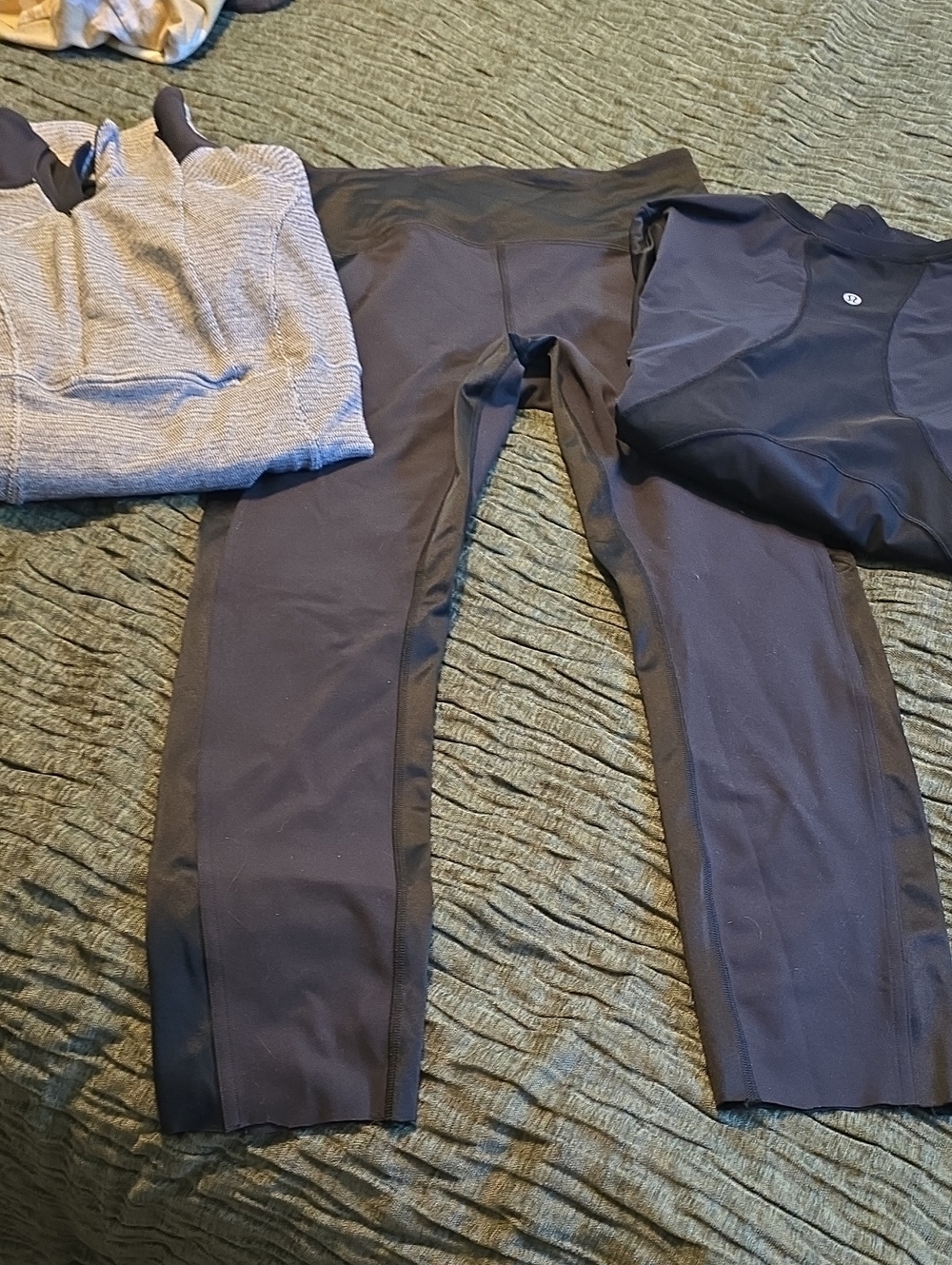 lululemon athletica Black High-Rise Performance Leggings 2 Top Bundle Like New